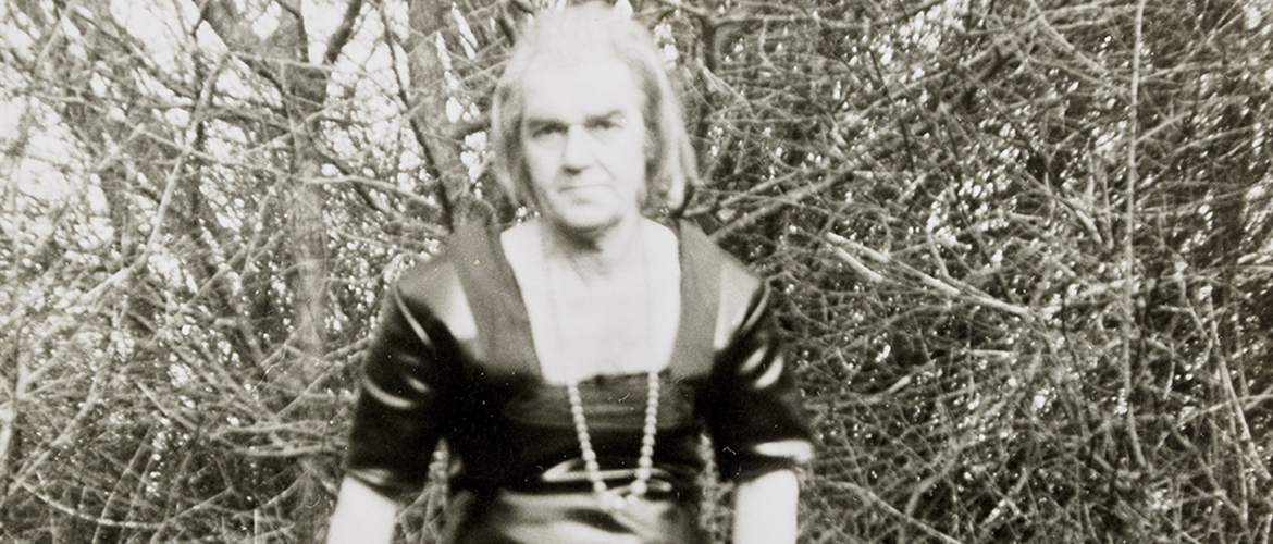 Pose 2, 19 avril 1973 Tirage argentique d'époque, 13 x 9 cm © Beaux-Arts de Paris