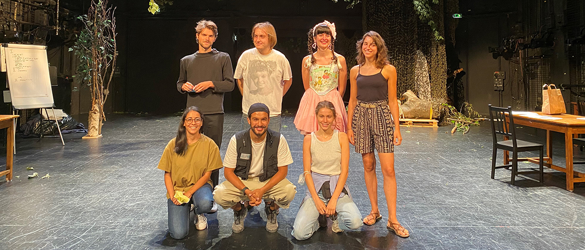 Laurène Barnel est l'artiste intervenante en milieu scolaire (AIMS) : promotion 2022